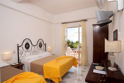 Belsole Hotel 3*